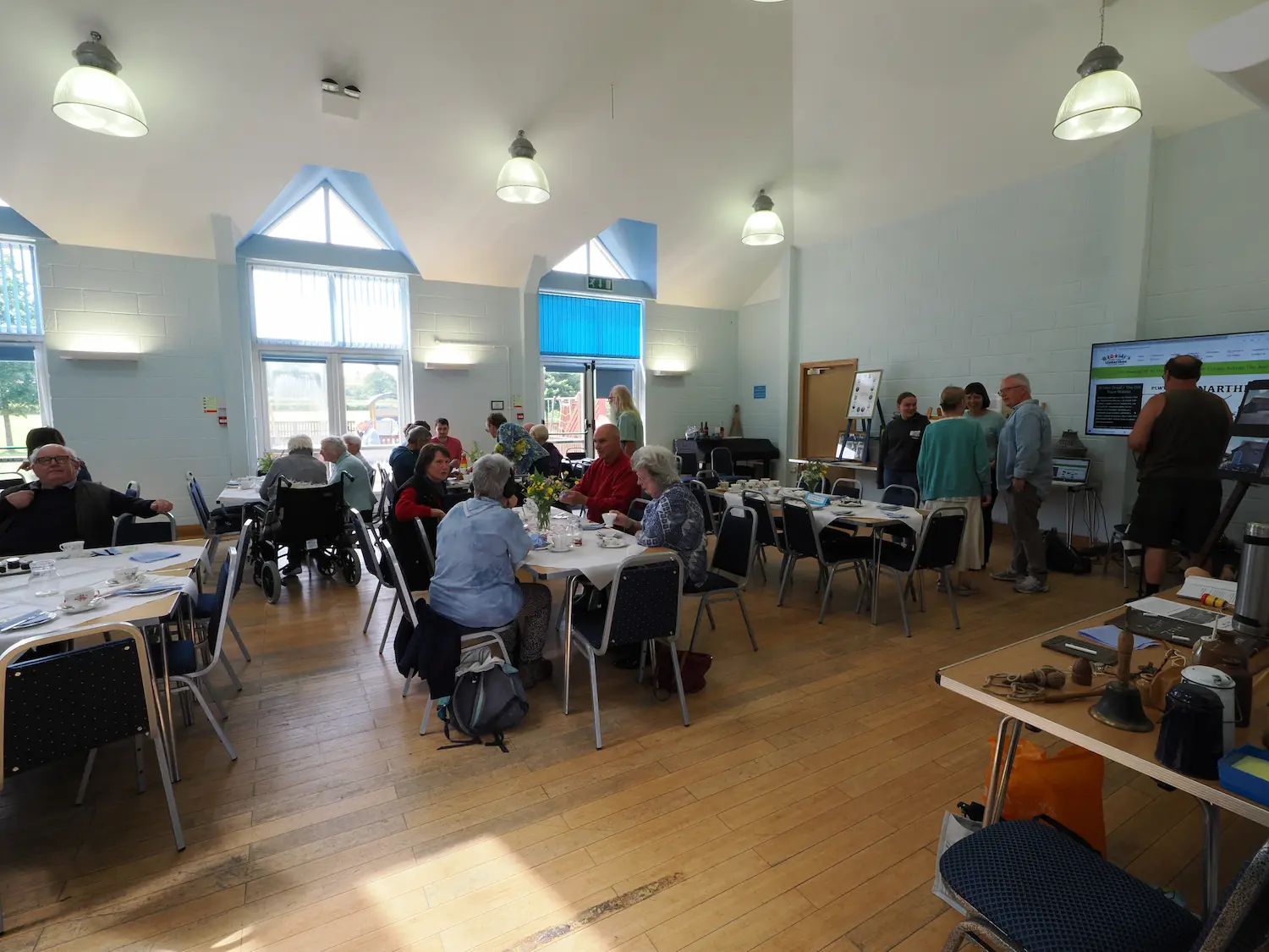 neuadd-llanarthne-hall-community-event-main-hall.webp